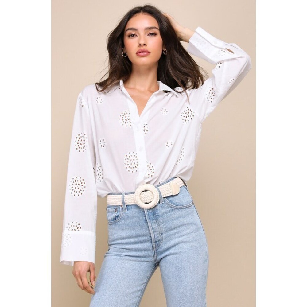 3/$30 EUC Lulus Breezily Boho White Cotton Eyelet Embroidered Button-up Top